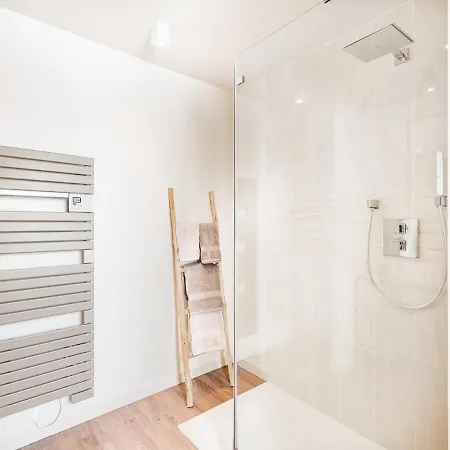 Apartment B10